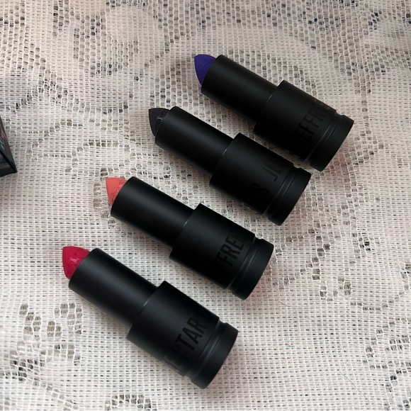 Bundle of Jeffree Star Velvet Trap Lipstick - Picture 3 of 3